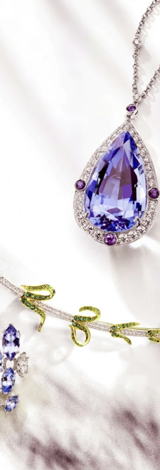Magnifying the Color Aesthetics of Sapphire